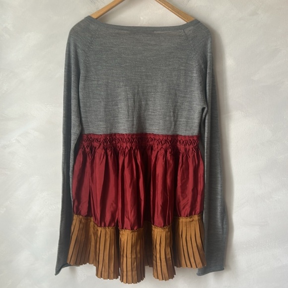 Manoush Merino and Silk sweater, colourblock tiered ruffle button size large - Picture 9 of 9